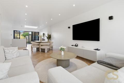 3 bedroom semi-detached house for sale, Montayne Road, Cheshunt, Hertfordshire, EN8 8LS