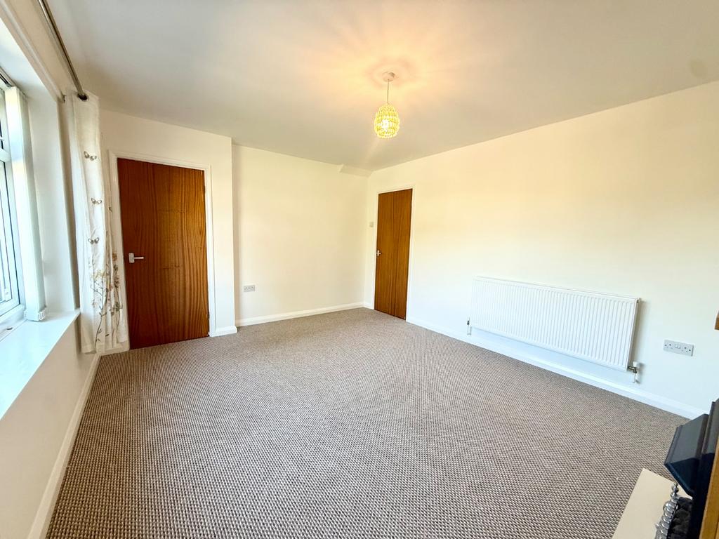 House in Nottingham, Aspley - View 3