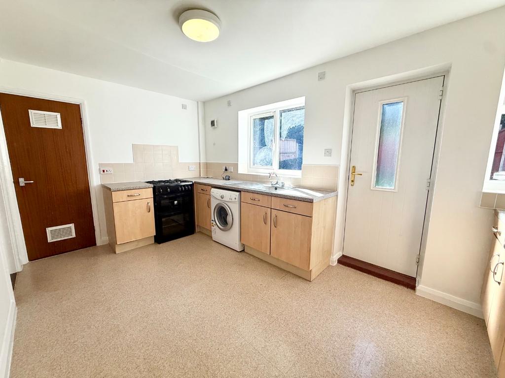 House in Nottingham, Aspley - More