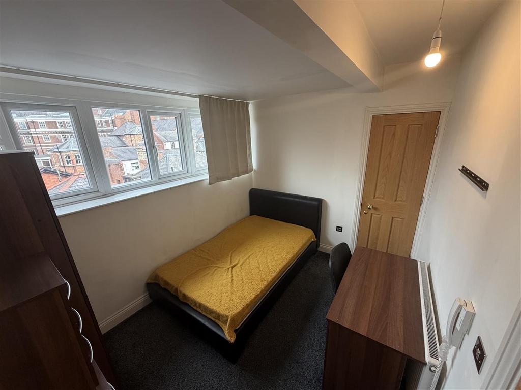 House in Leicester - View 2