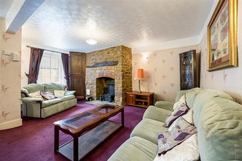 3 bedroom terraced house for sale, High Street, Deddington, Banbury