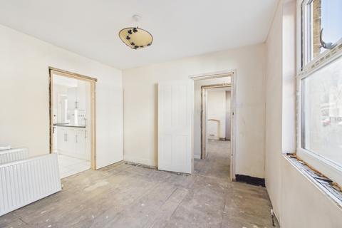 4 bedroom end of terrace house for sale, Ainsworth Street, Cambridge, Cambridgeshire