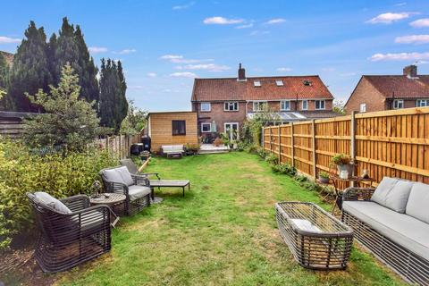 2 bedroom semi-detached house for sale, Southdene, Halstead, Sevenoaks, TN14