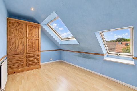 5 bedroom end of terrace house for sale, Chartham Road, London, SE25
