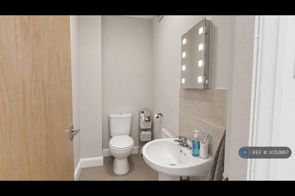 House in Leeds - View 5