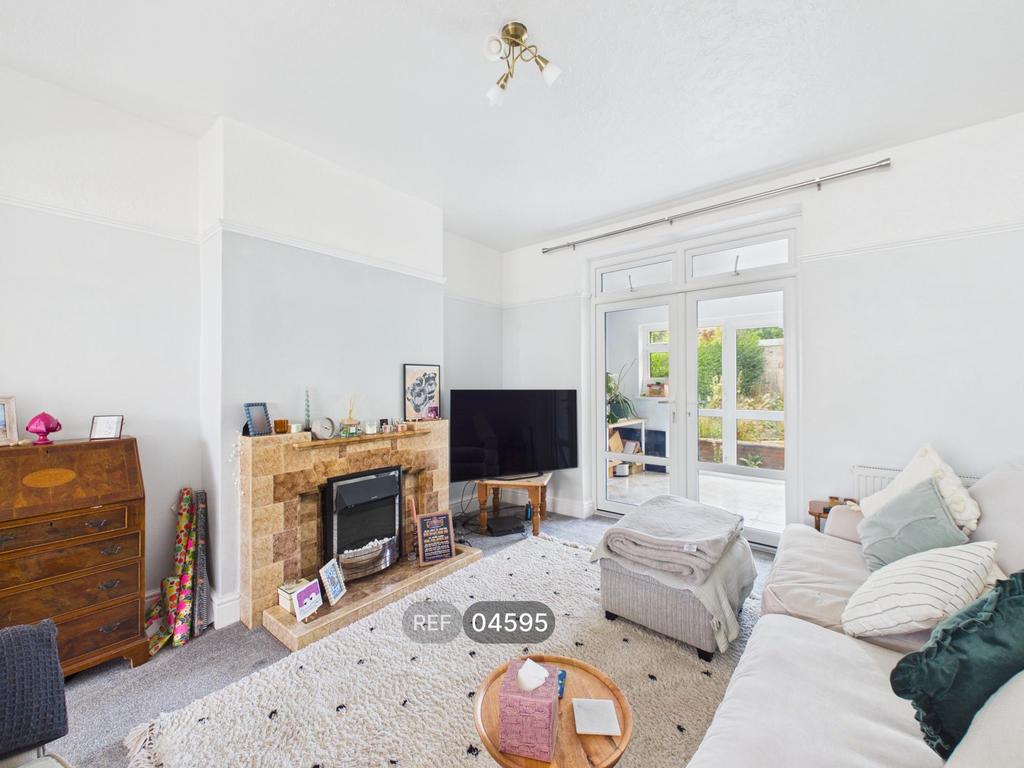 House in Nottingham, Porchester Gardens, Woodthorpe - View 4