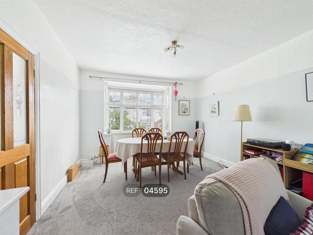 House in Nottingham, Porchester Gardens, Woodthorpe - View 5