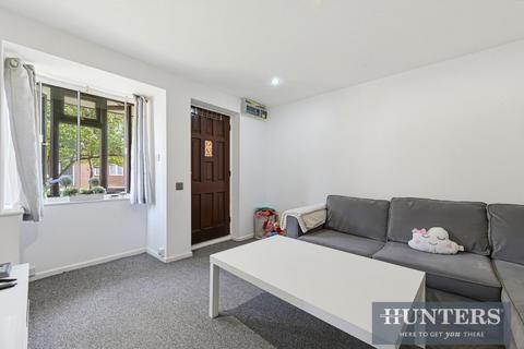 1 bedroom end of terrace house for sale, Pickwick Close, Hounslow