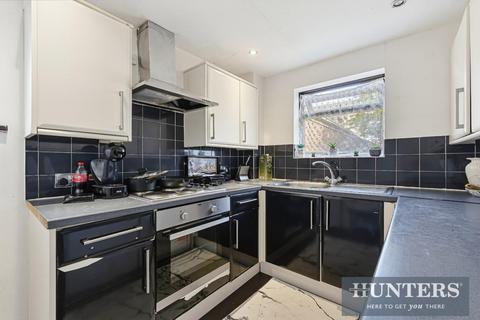 1 bedroom end of terrace house for sale, Pickwick Close, Hounslow