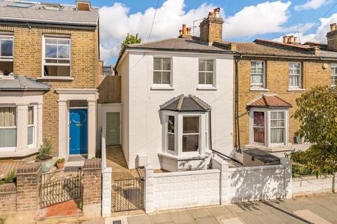 2 bedroom end of terrace house for sale, Shakespeare Road, London W3