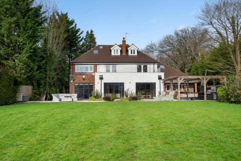 5 bedroom detached house for sale, Cobham Road, Fetcham, Surrey KT22