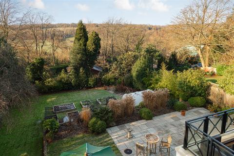 5 bedroom detached house for sale, Walpole Avenue, Chipstead