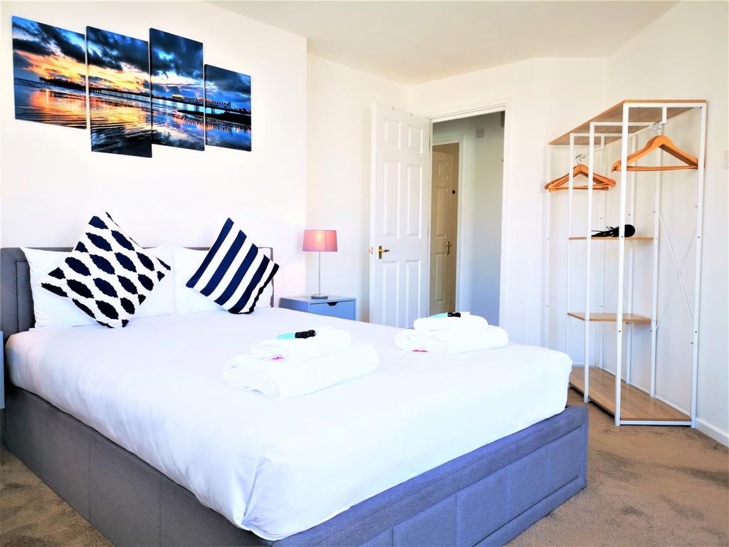Apartment in Brighton - View 4