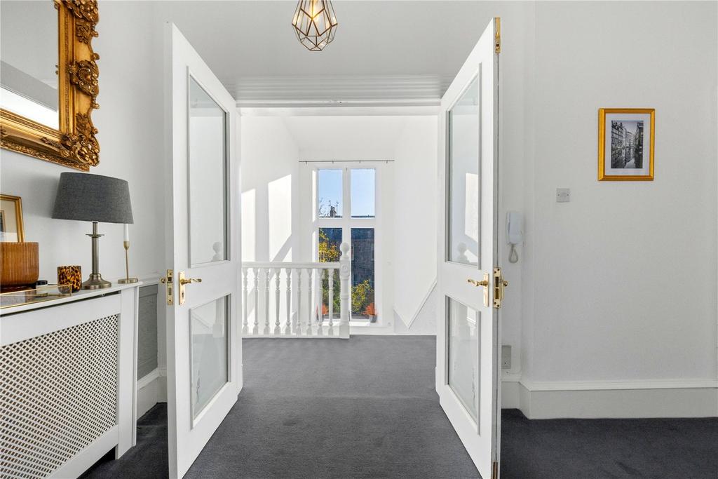 Apartment in Glasgow - View 3