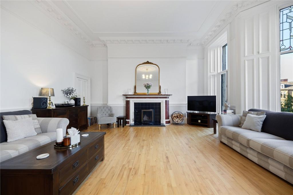 Apartment in Glasgow - More