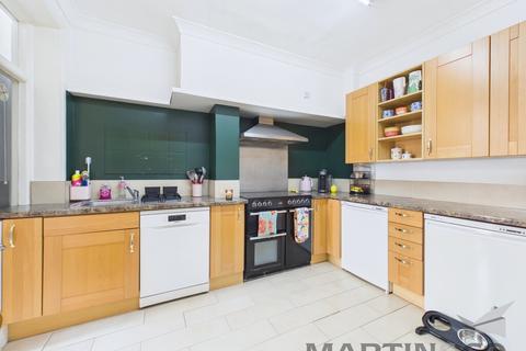 3 bedroom terraced house for sale, Milton Road, Southsea