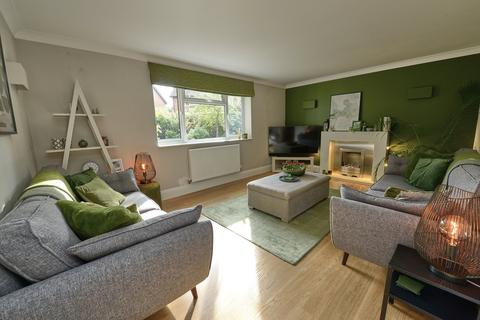 4 bedroom detached house for sale, Howard Drive, Farnborough GU14