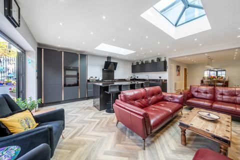 4 bedroom detached house for sale, Exford Road, Lee, London, SE12
