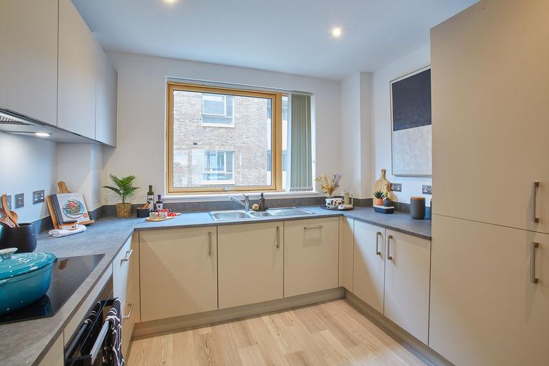 Apartment in Barking - View 3