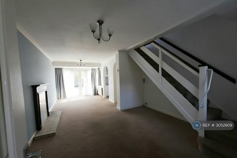 3 bedroom end of terrace house to rent, The Brambles, Chigwell, IG7