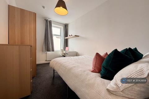 1 bedroom in a house share to rent, Borough Road, Middlesbrough, TS1