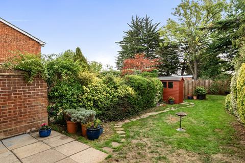 3 bedroom terraced house for sale, Gilbert Road, Pinner