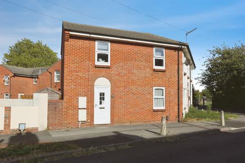 3 bedroom end of terrace house for sale, St. Anns Crescent, Gosport