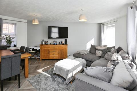 3 bedroom end of terrace house for sale, St. Anns Crescent, Gosport