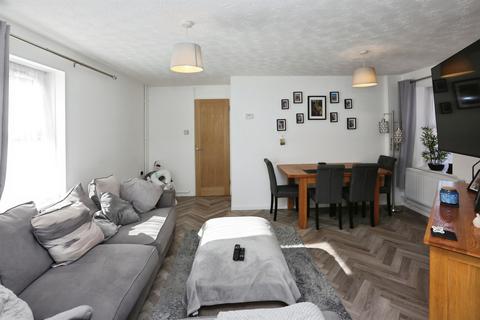 3 bedroom end of terrace house for sale, St. Anns Crescent, Gosport