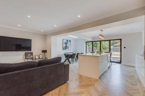 4 bedroom semi-detached house for sale, Wren Road, Sidcup, DA14