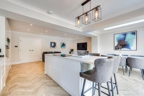 4 bedroom semi-detached house for sale, Wren Road, Sidcup, DA14
