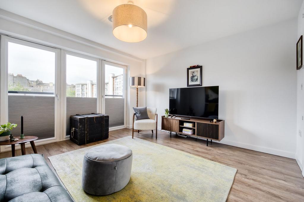 Apartment in Edinburgh - View 3