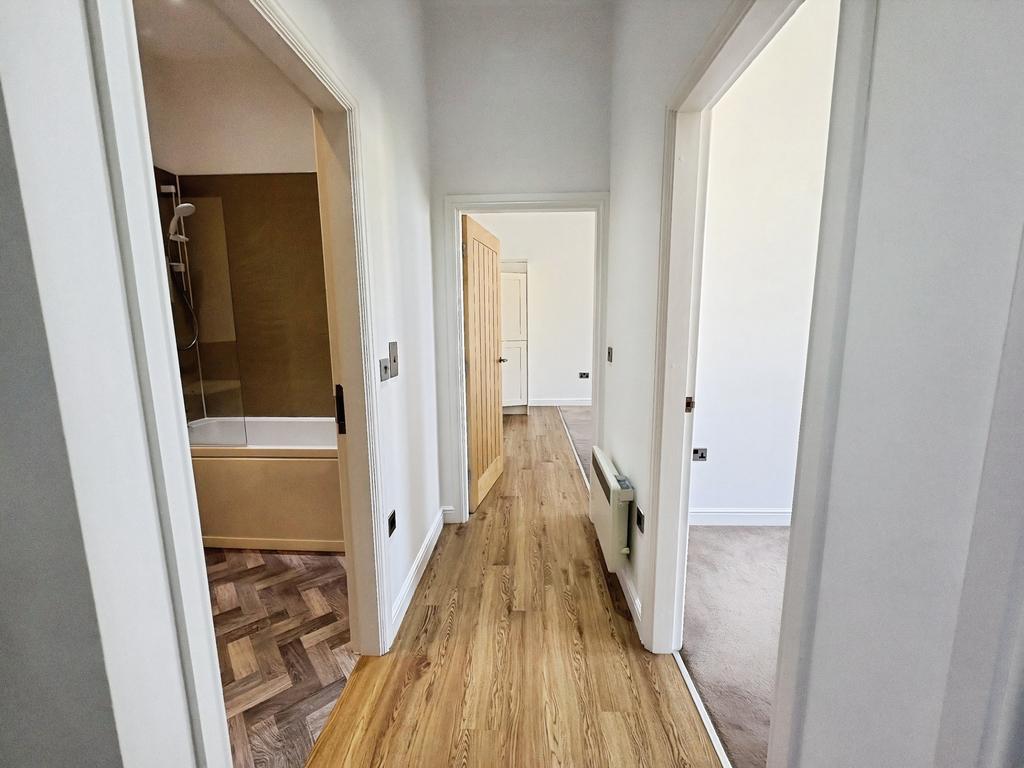 Apartment in Morley - View 4