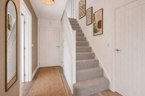 3 bedroom detached house to rent, Ryan Place, Stevenage SG1