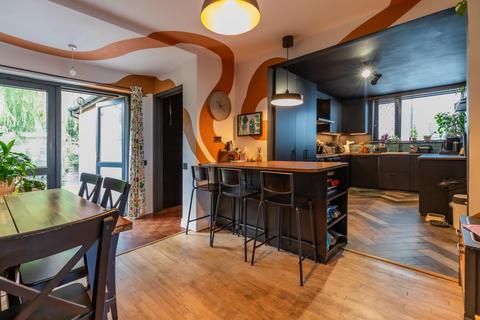 4 bedroom semi-detached house for sale, Cardiff Road, Dinas Powys CF64