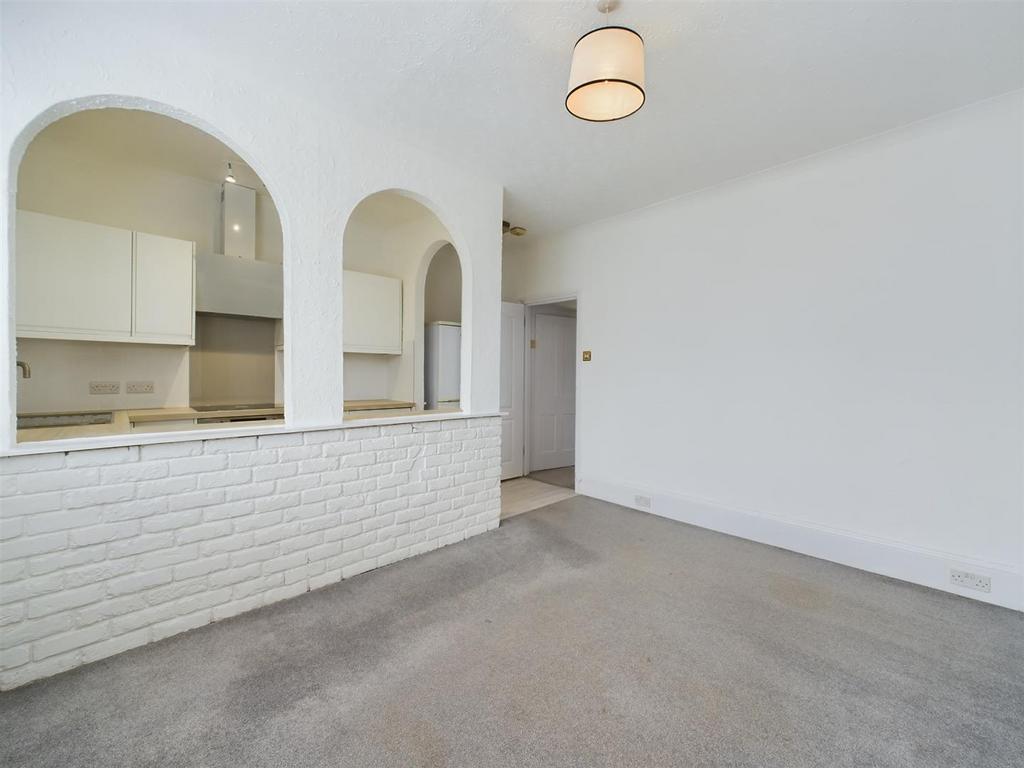 Apartment in Brighton - View 3