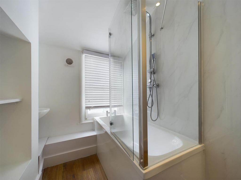 Apartment in Brighton - View 5
