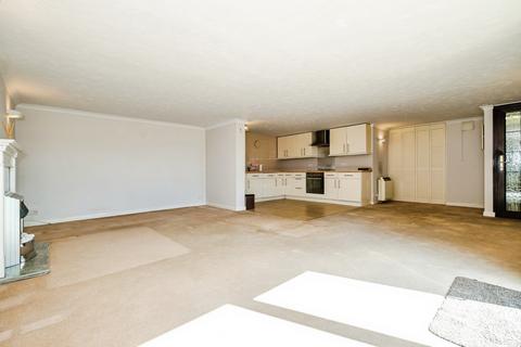 1 bedroom flat for sale, Brighton Road, Lancing, West Sussex, BN15