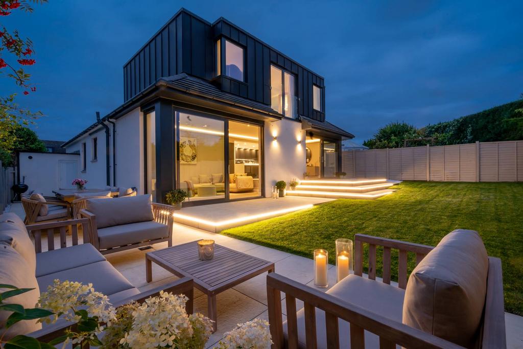 House in Edinburgh, Cammo