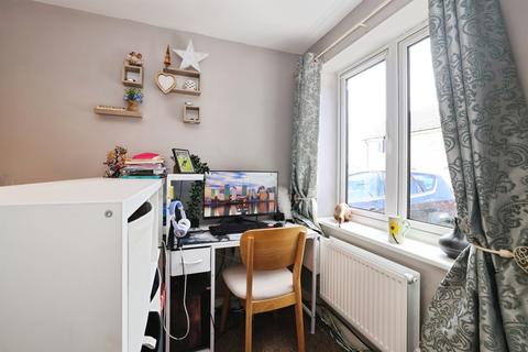 2 bedroom semi-detached house for sale, Ramsay Road, Calne