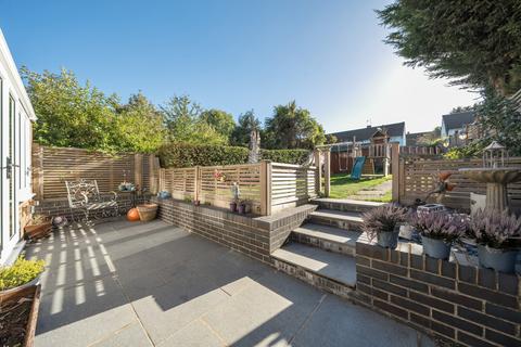 2 bedroom end of terrace house for sale, Imperial Way, Chislehurst, BR7