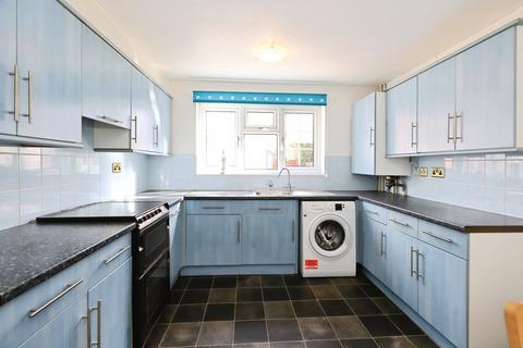 3 bedroom terraced house for sale, Catisfield Crescent, Pendeford, Wolverhampton, West Midlands, WV8
