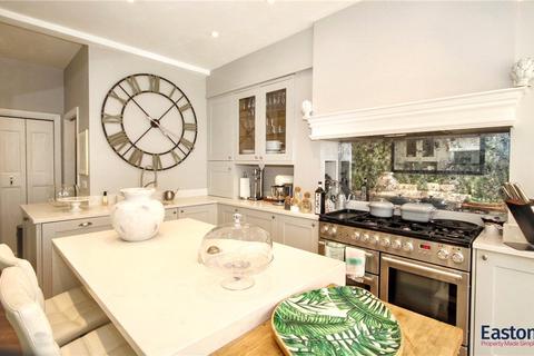 4 bedroom detached house for sale, Chapel Way, Surrey KT18