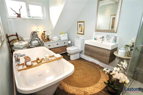 4 bedroom detached house for sale, Chapel Way, Surrey KT18