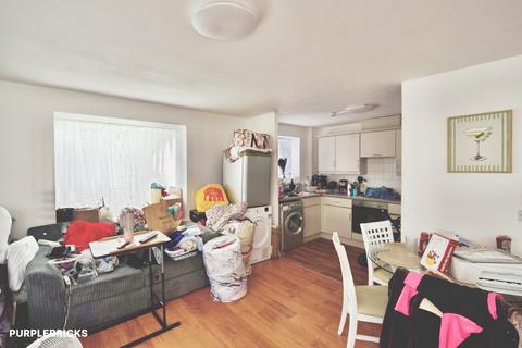 2 bedroom flat for sale, Goresbrook Road, Dagenham, RM9