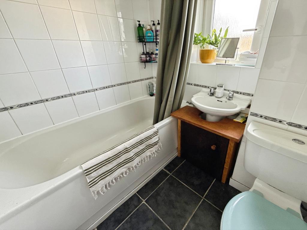 Apartment in East Sussex - More