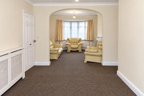 4 bedroom semi-detached house to rent, Waltham Avenue, Middlesex UB3