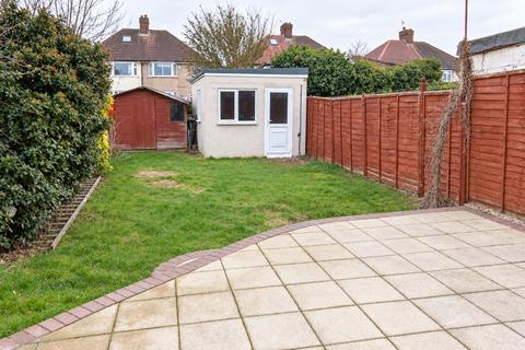 4 bedroom semi-detached house to rent, Waltham Avenue, Middlesex UB3