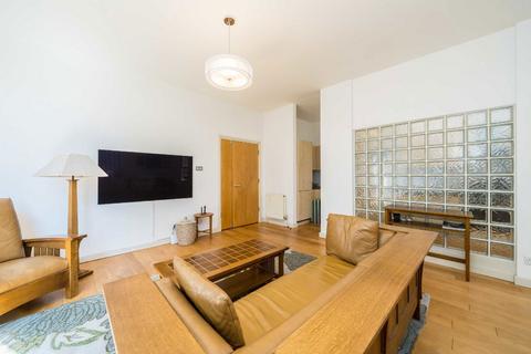 2 bedroom flat to rent, Commercial Street, London E1