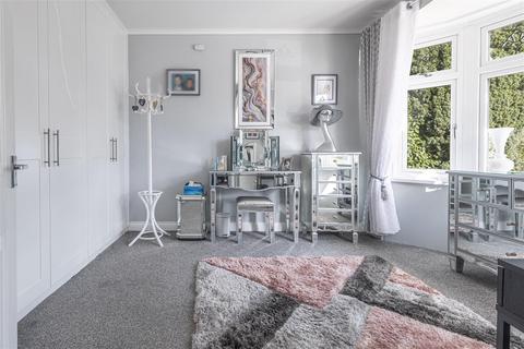 4 bedroom chalet for sale, Nine Ashes Road, Nine Ashes, Ingatestone